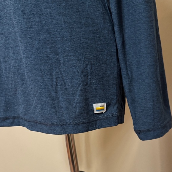 Vuori Men's Deep Blue Long Sleeve Tee Size S pre-owned. - Picture 5 of 10